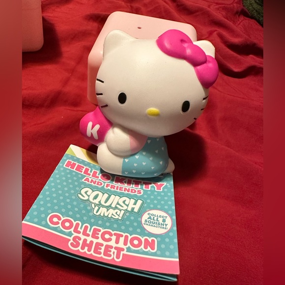 Hello Kitty and Friends Squish ‘Ums - Picture 1 of 2